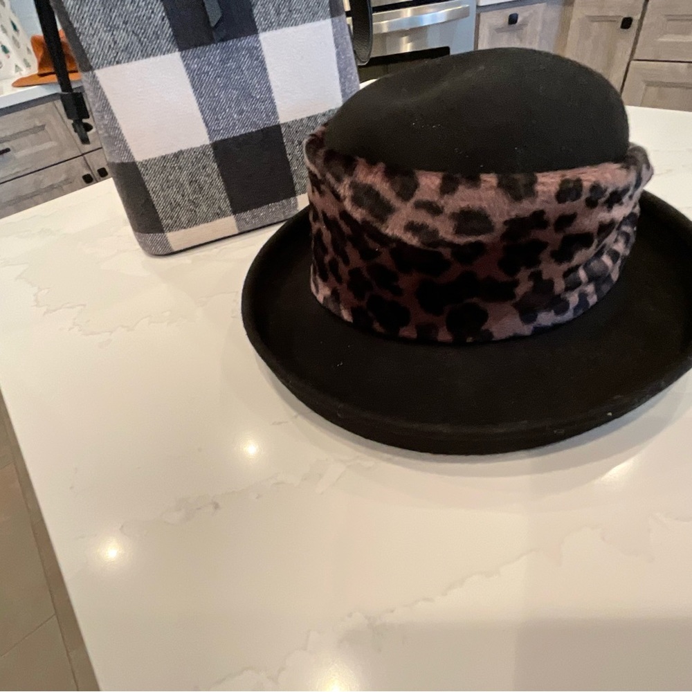 Talbots hat - Picture 3 of 5